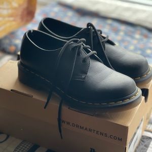 Unisex Dr Martens - US 6 Black